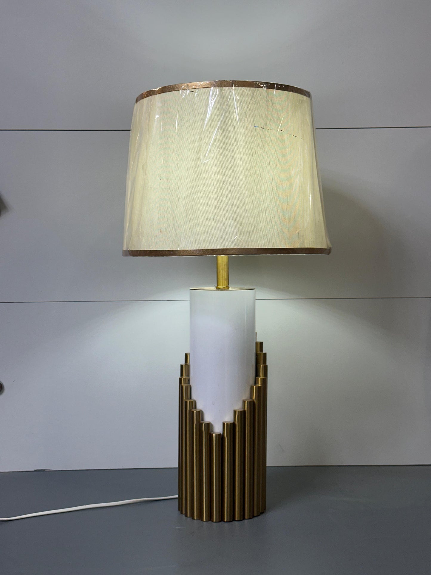 Modern Faceted Column Table Lamp - Sculptural Clear Base & Ambient White Shade