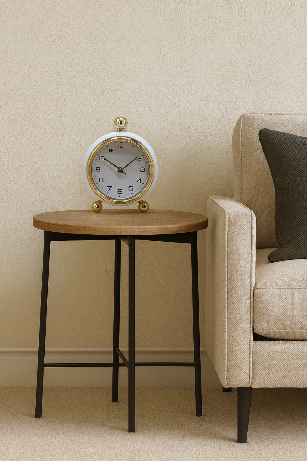 Retro Round Table Clock – Green with Golden Accents