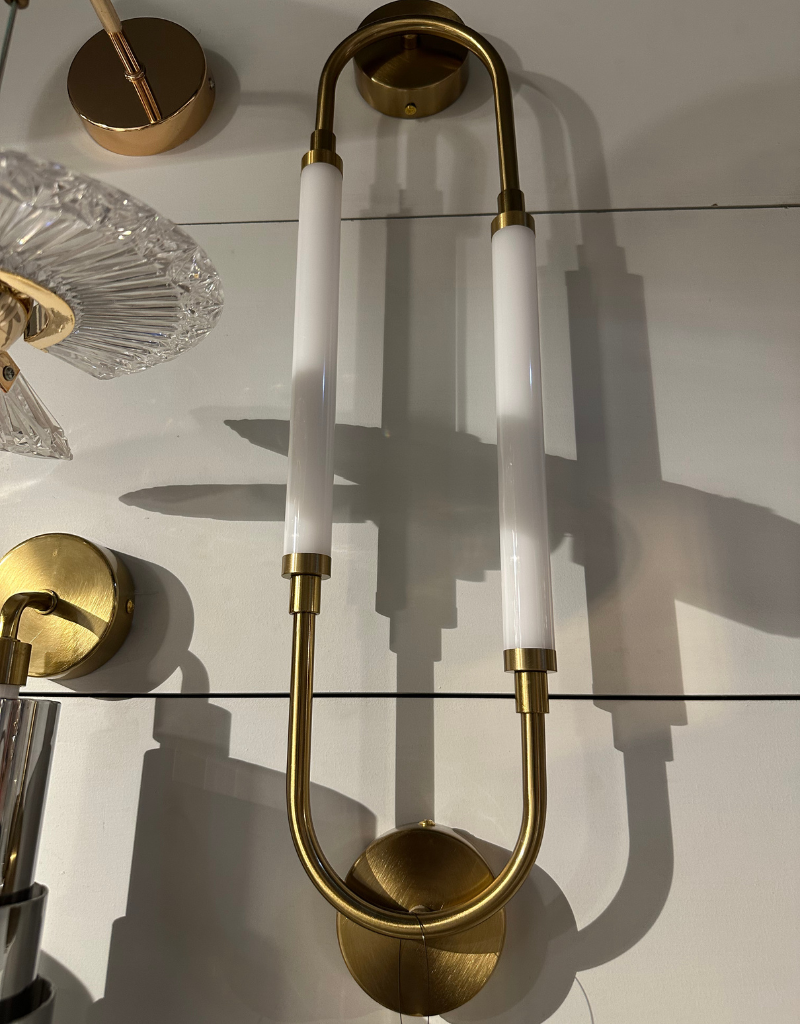 Vintage-Inspired Linear LED Wall Light | Elegant Vertical Sconce