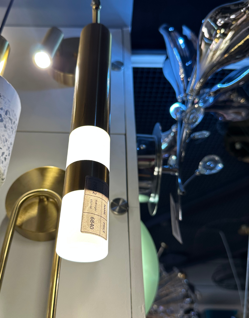 Sleek Cylindrical LED Pathway Light | Modern Outdoor Luminaire