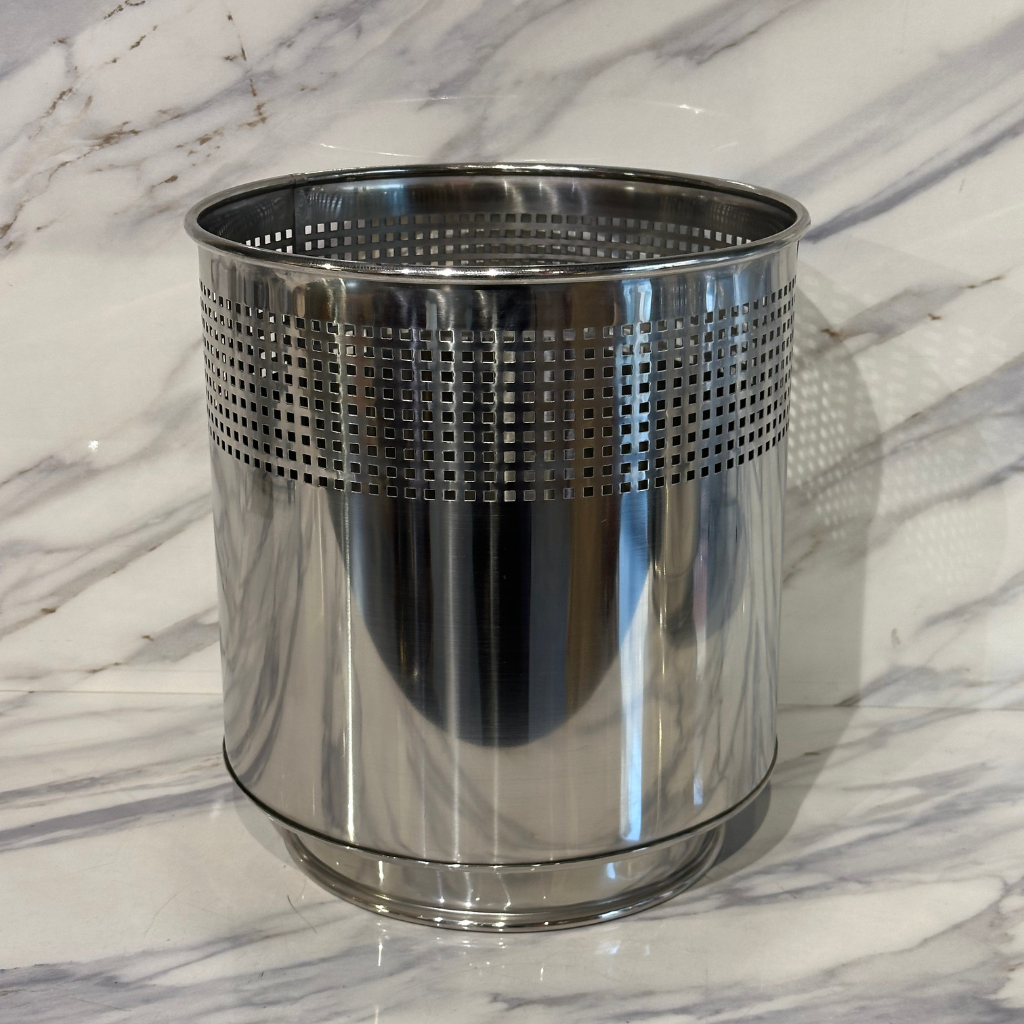Chic Gold Ribbed Metal Planter | Modern Decorative Pot
