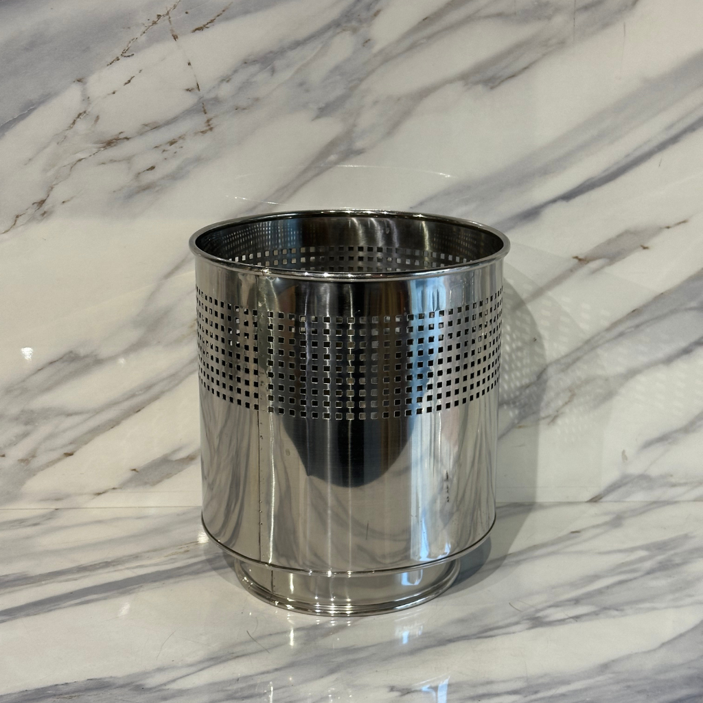 Chic Gold Ribbed Metal Planter | Modern Decorative Pot