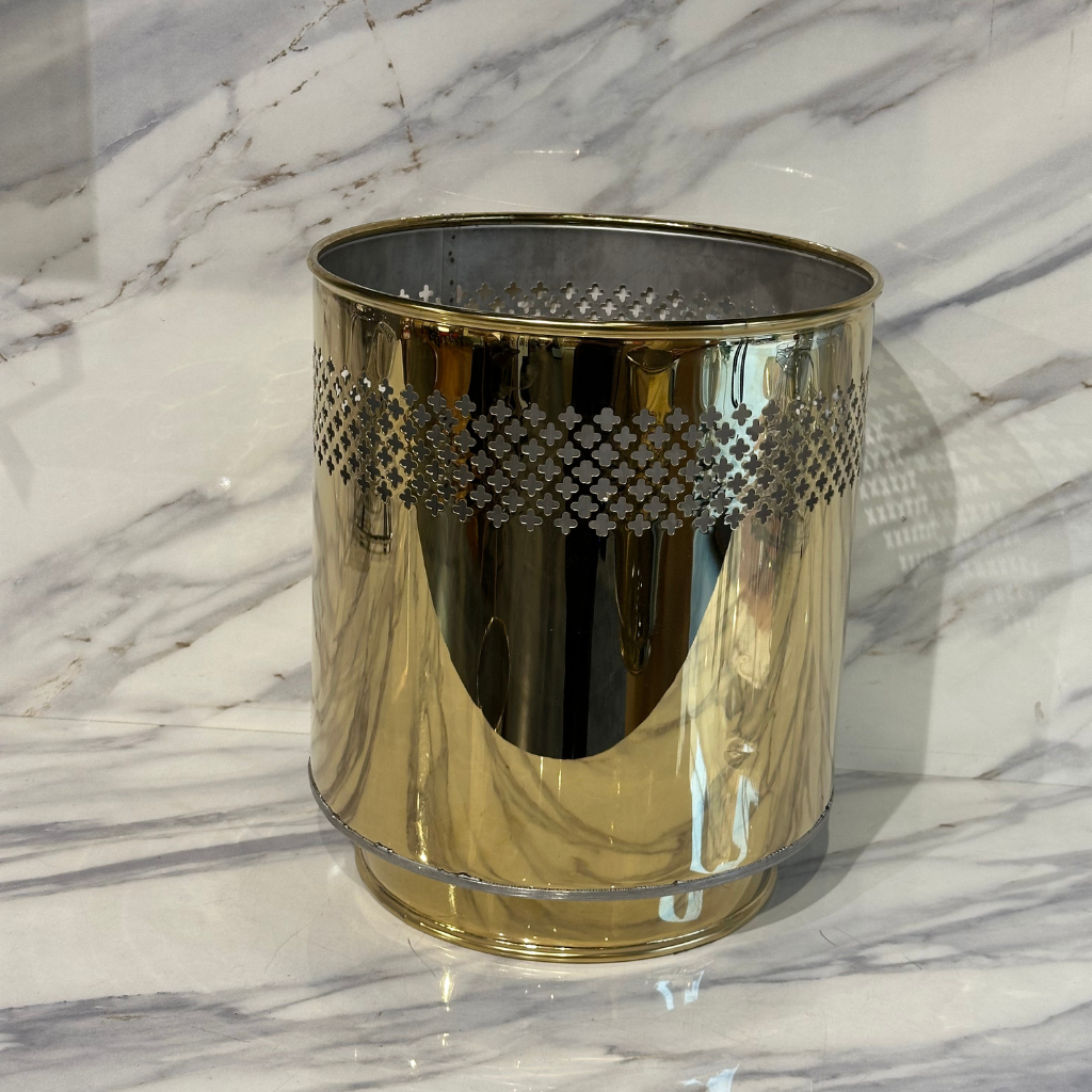 Chic Gold Ribbed Metal Planter | Modern Decorative Pot