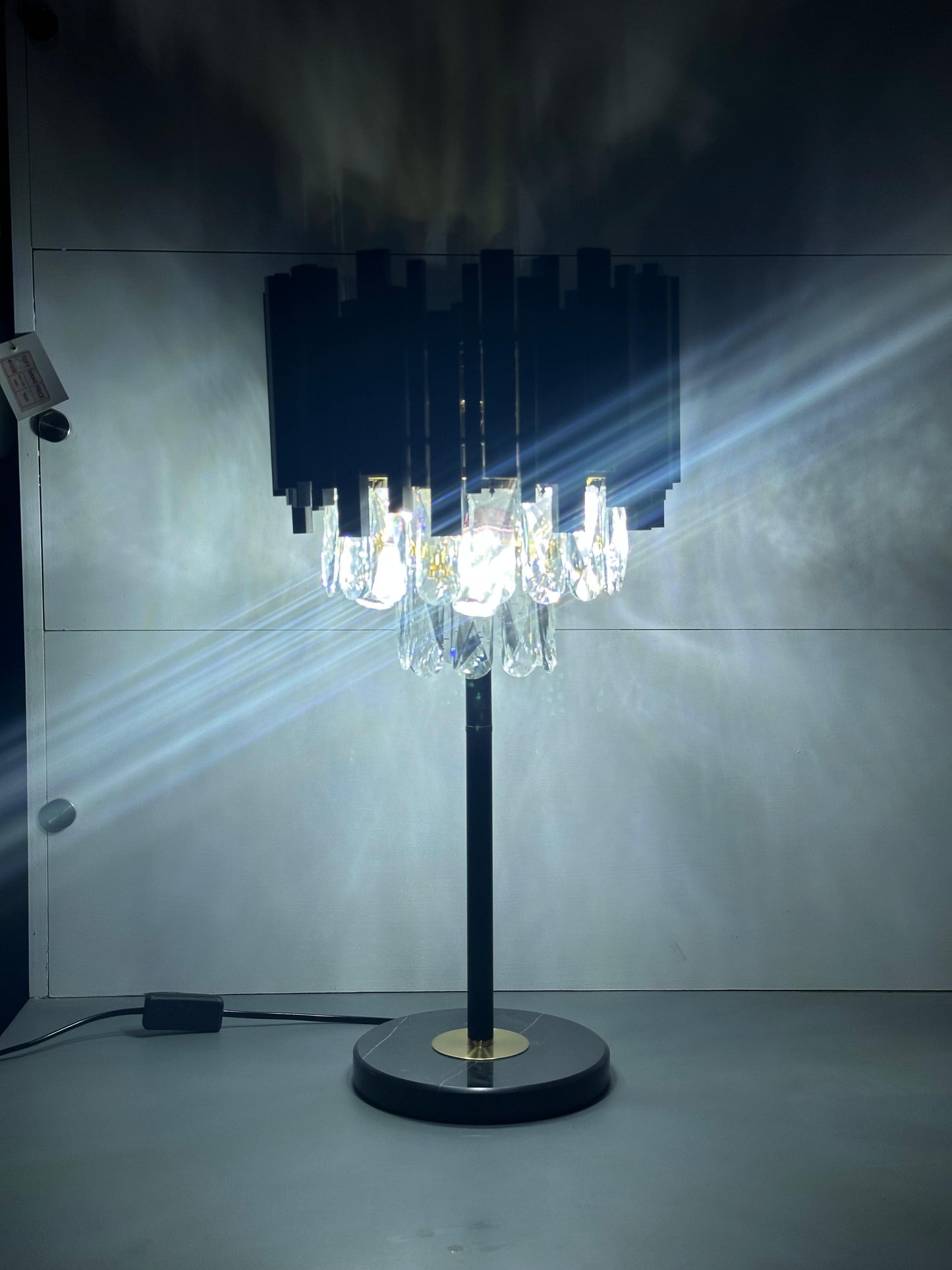 Modern Cylindrical Table Lamp - Gold/Brass Base & Ambient White Shade